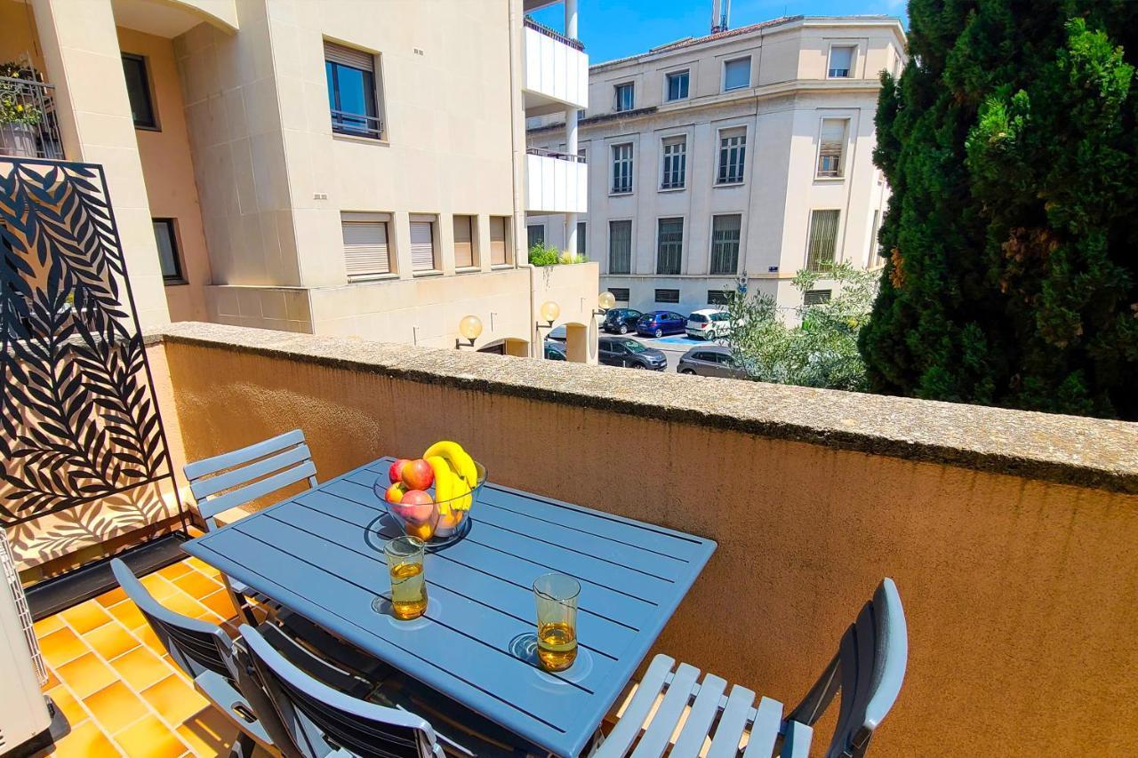 Regard Sur Les Remparts - Terrasse & Parking Apartment Avignon Luaran gambar